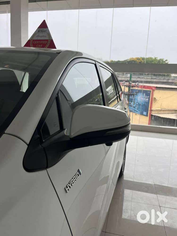 Toyota Innova Hycross 2.0 Zx (o) Hybrid 7 Str, 2024, Petrol