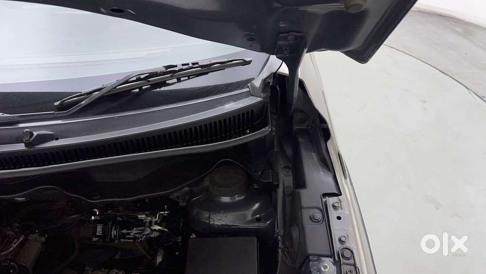 Maruti Suzuki Xl6 1.5 Zeta Mt, 2022, Petrol