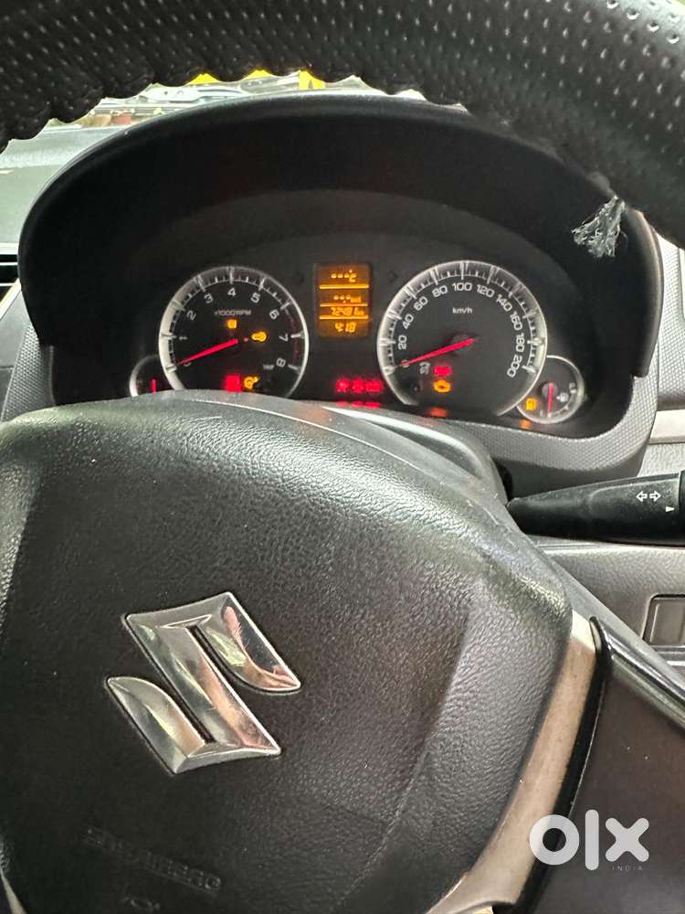 Maruti Suzuki Swift Zxi, 2016, Petrol