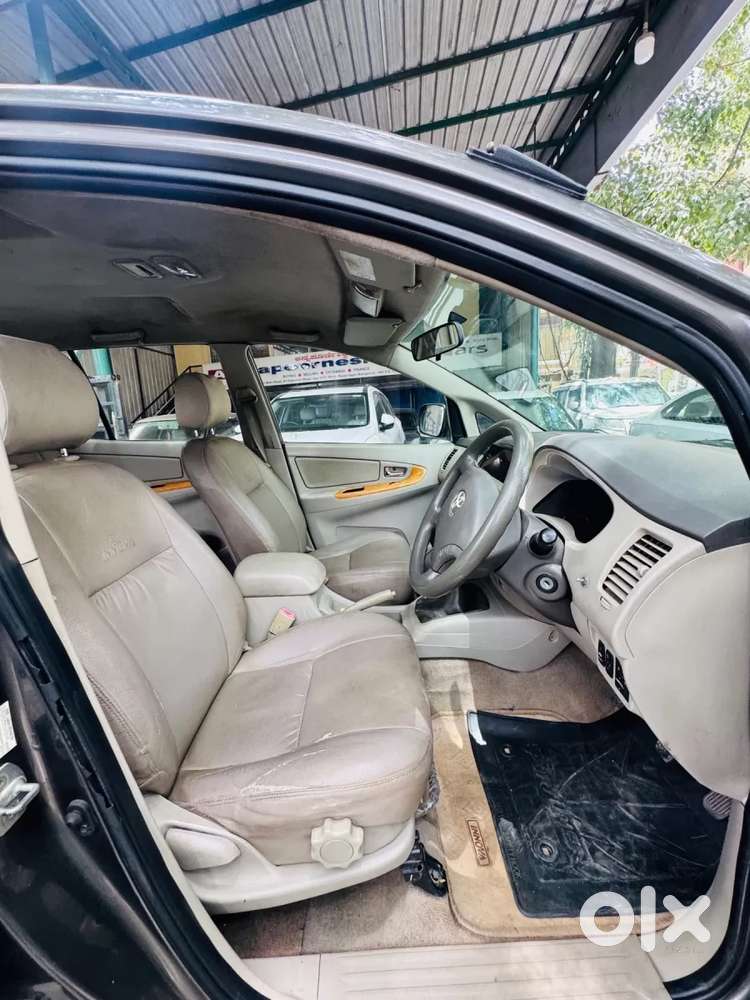 Toyota Innova 2.5 VX 7 Seater BS IV, 2011, Diesel