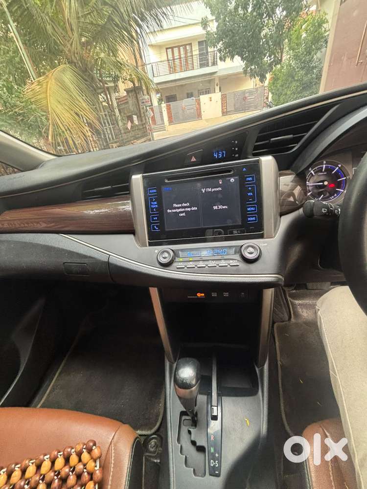 Toyota Innova Crysta 2.8z Automatic, 2016, Diesel
