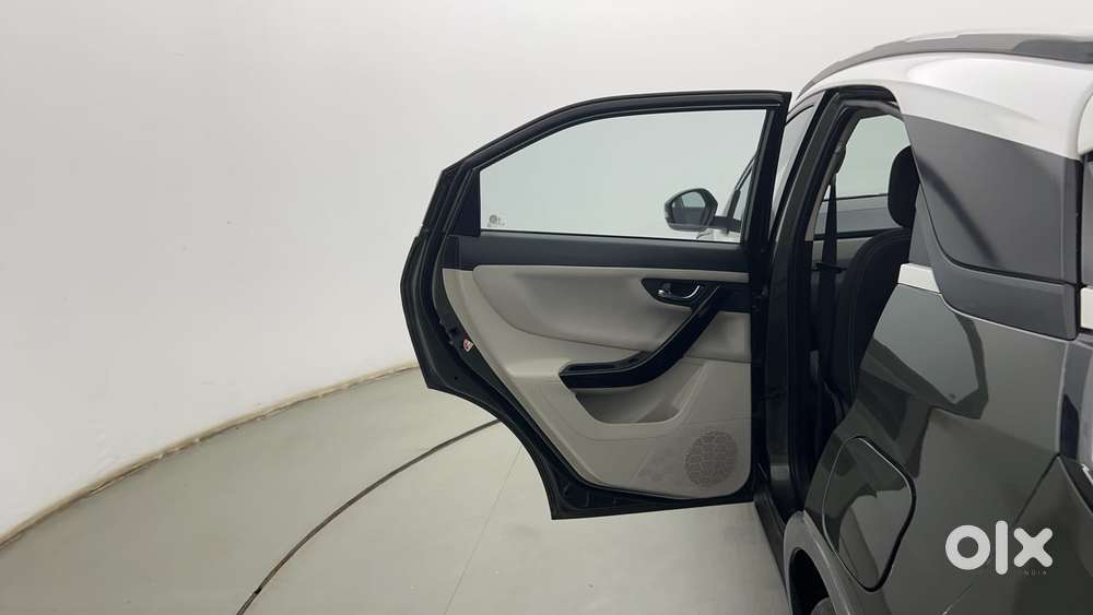 Tata Nexon 1.2 Revotron Xza Plus (o) Dual Tone, 2020, Petrol