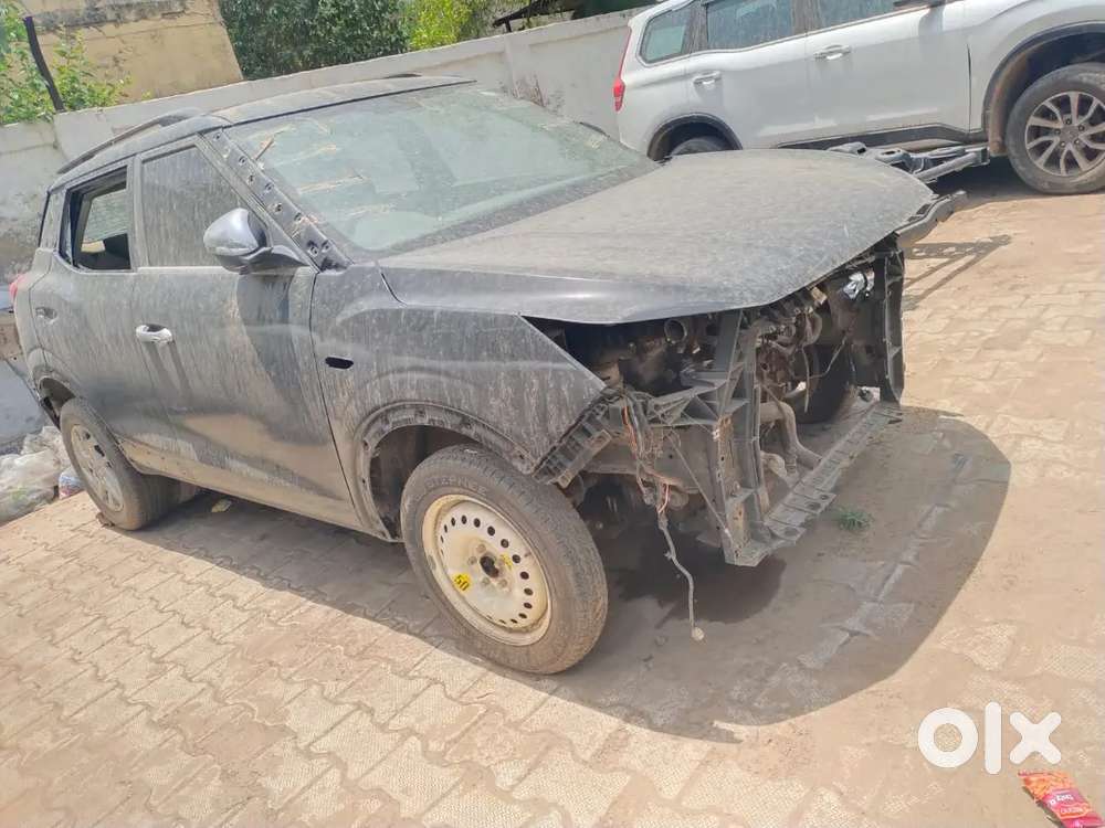 Mahindra Xuv300 Turbosport 2024 Diesel 6000 Km Driven