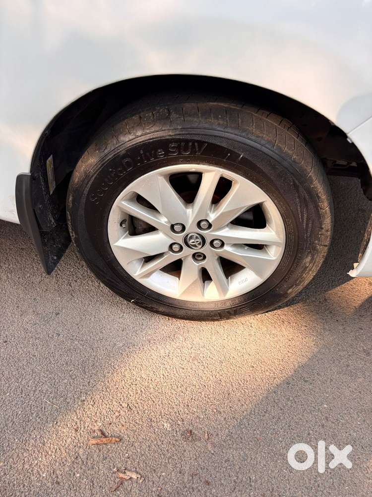 Toyota Innova Crysta 2.4 Vx Mt 8s, 2017, Diesel