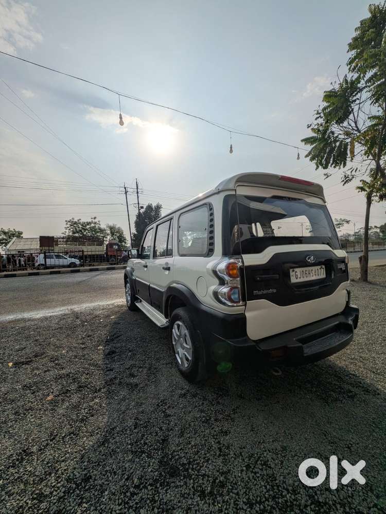 Mahindra Scorpio S4, 2015, Diesel