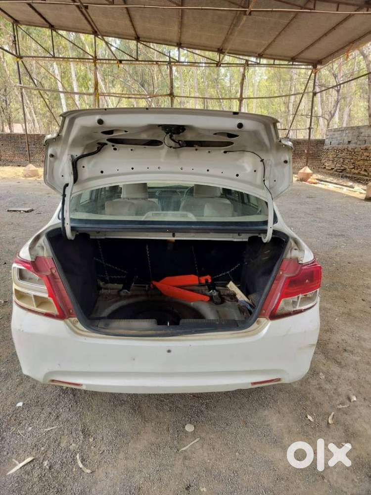 Maruti Suzuki Swift Dzire Vxi Optional, 2018, Petrol