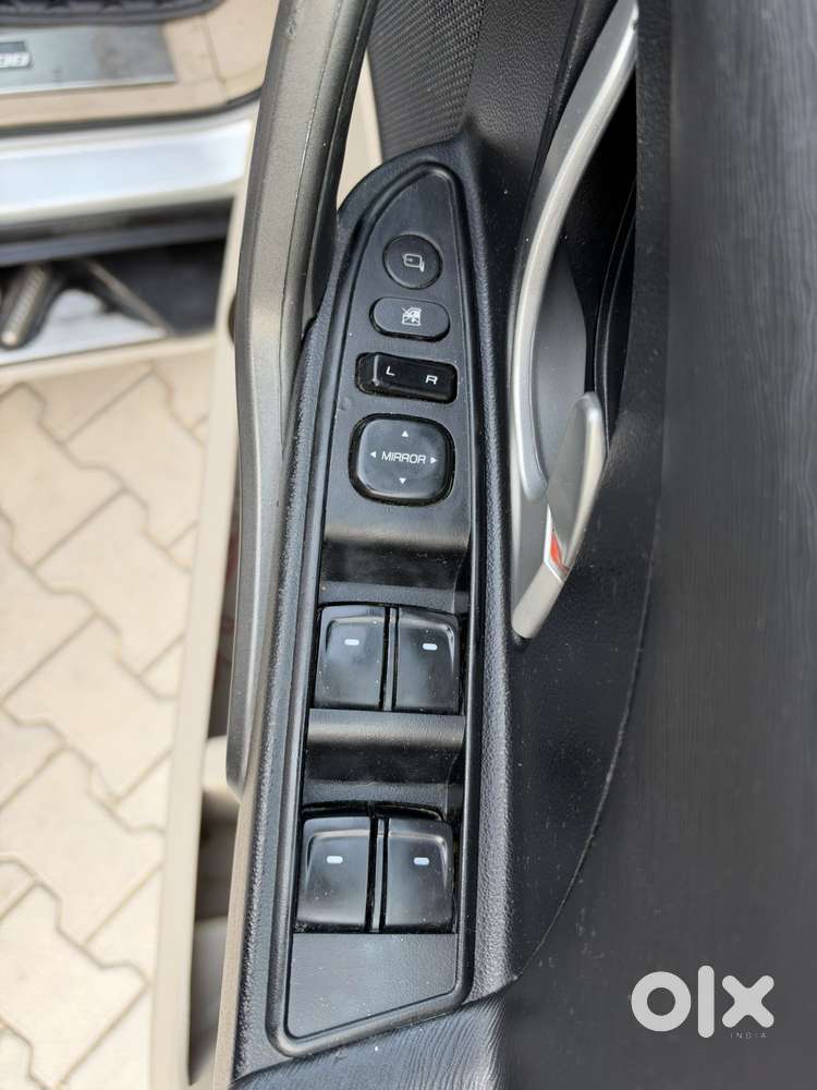 Mahindra Xuv500 W6 2wd, 2017, Diesel