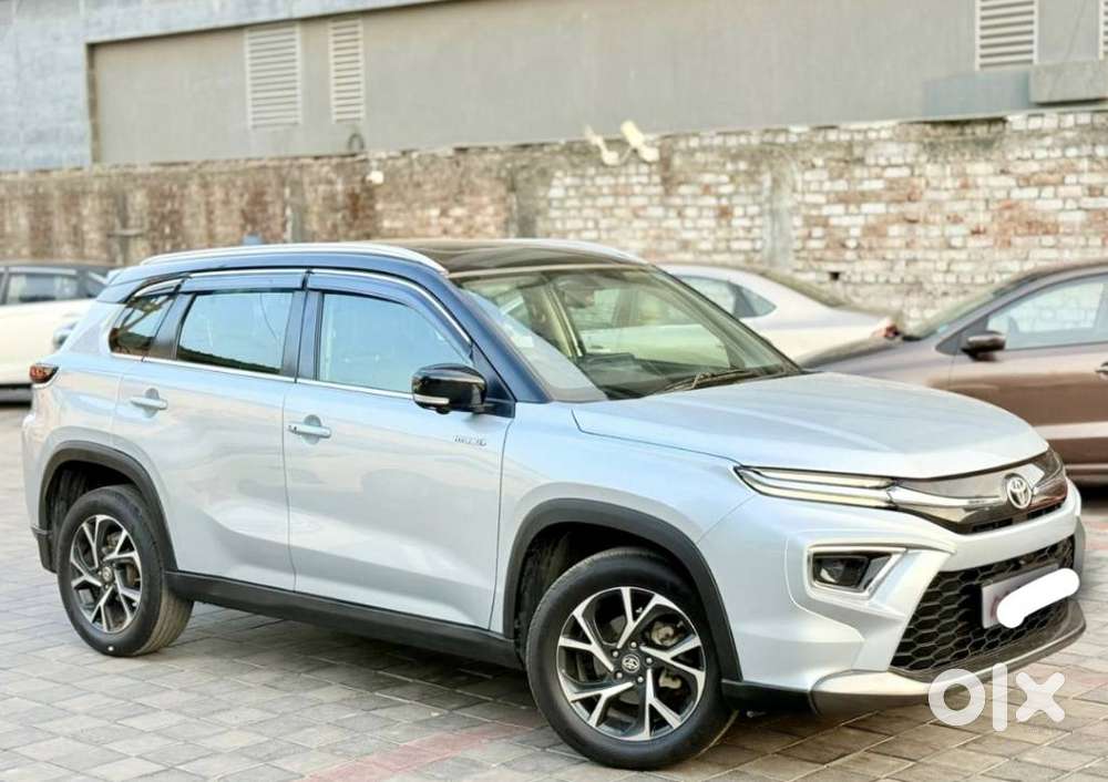 Toyota Urban Cruiser Hyryder 1.5 V Hybrid, 2023, Petrol