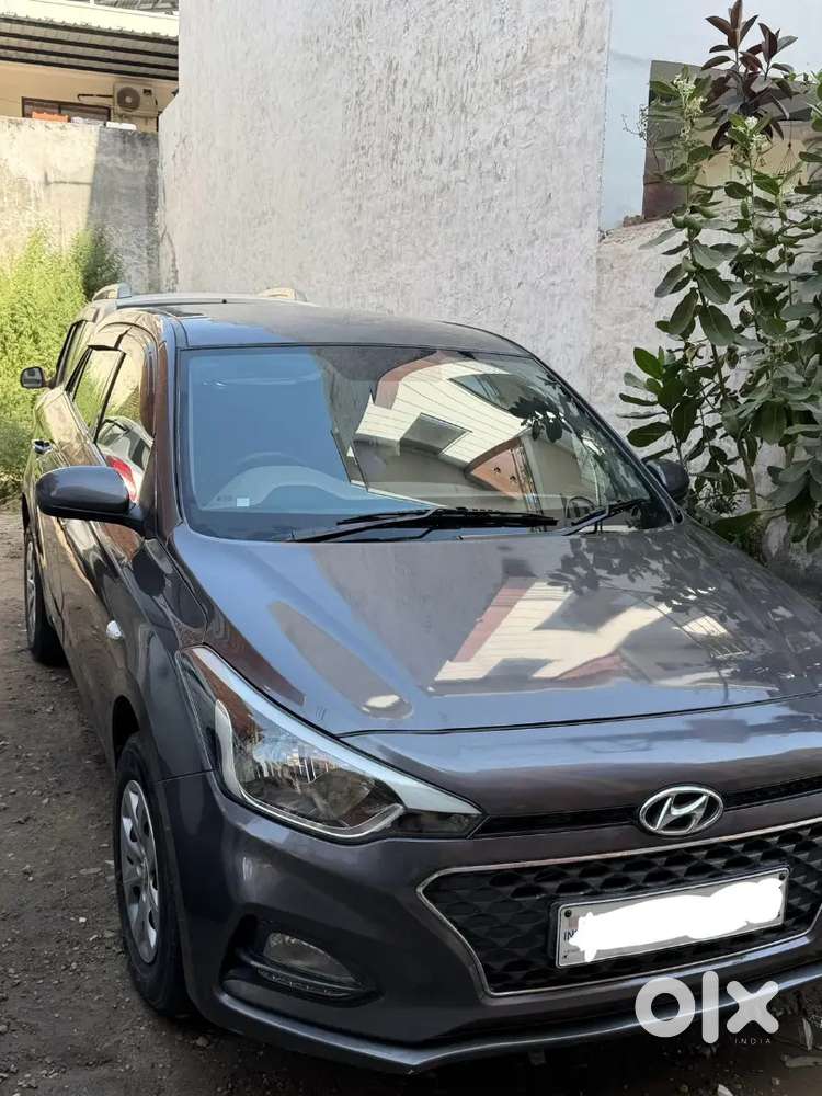 Hyundai I20 2018 Petrol 70000 Km Driven