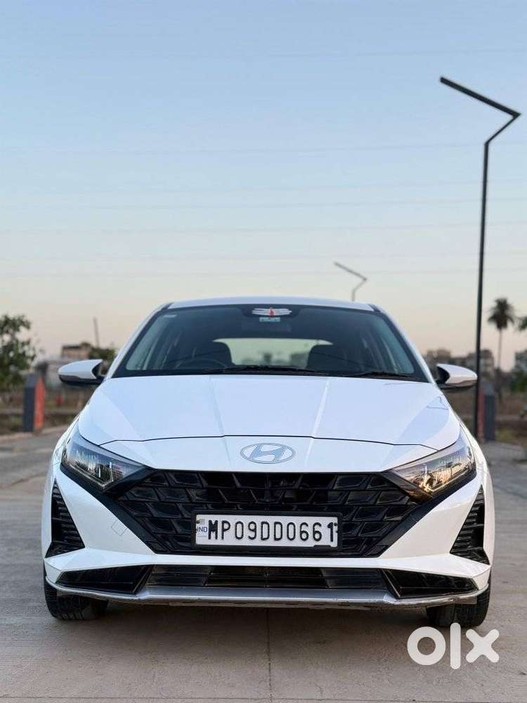 Hyundai I20 Asta (o) 1.2 Mt, 2023, Petrol
