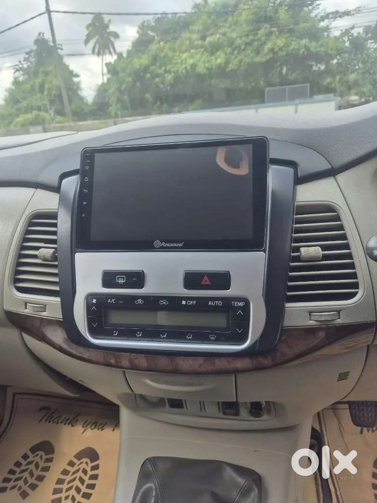 Toyota Innova V 2014