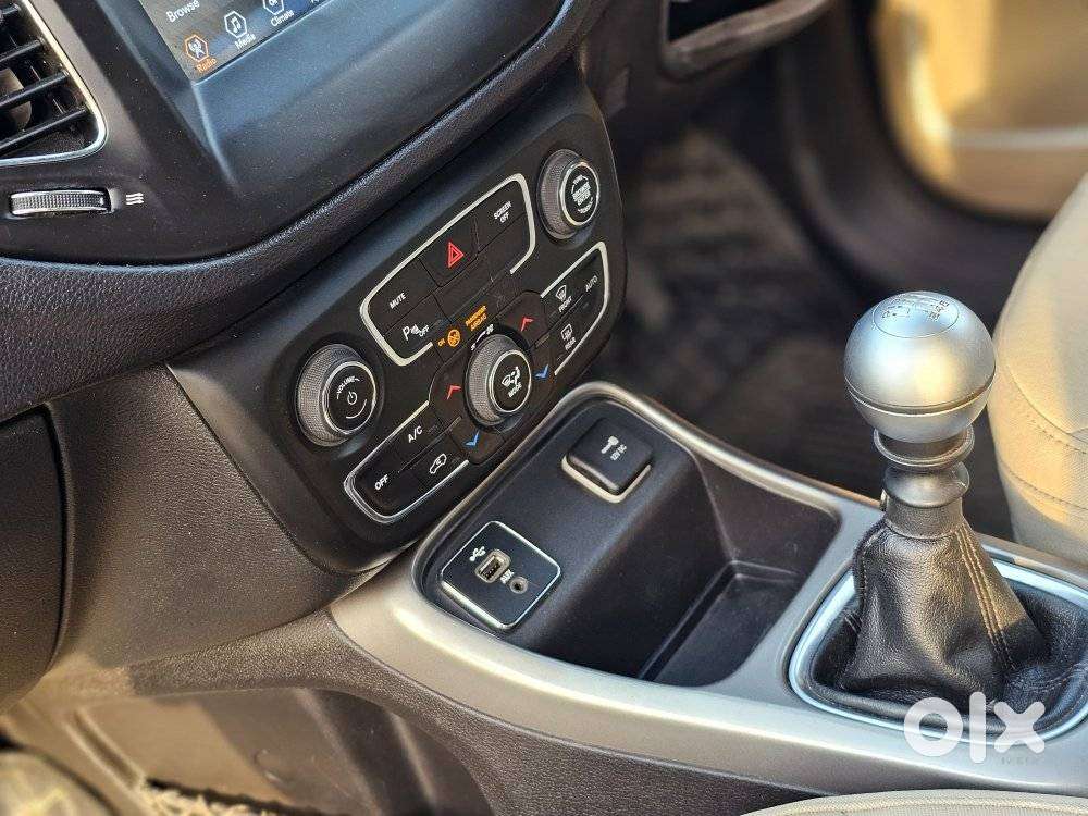 Jeep Compass 2.0 Longitude Option, 2018, Diesel
