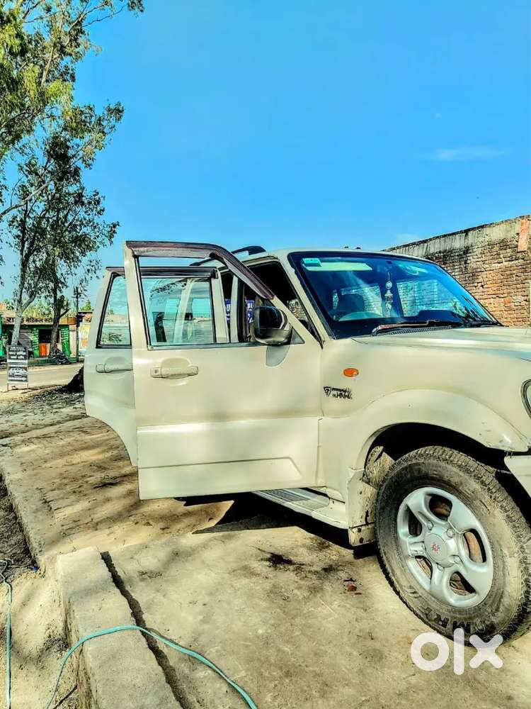 Mahindra Scorpio Classic 2010 Diesel 65000 Km Driven
