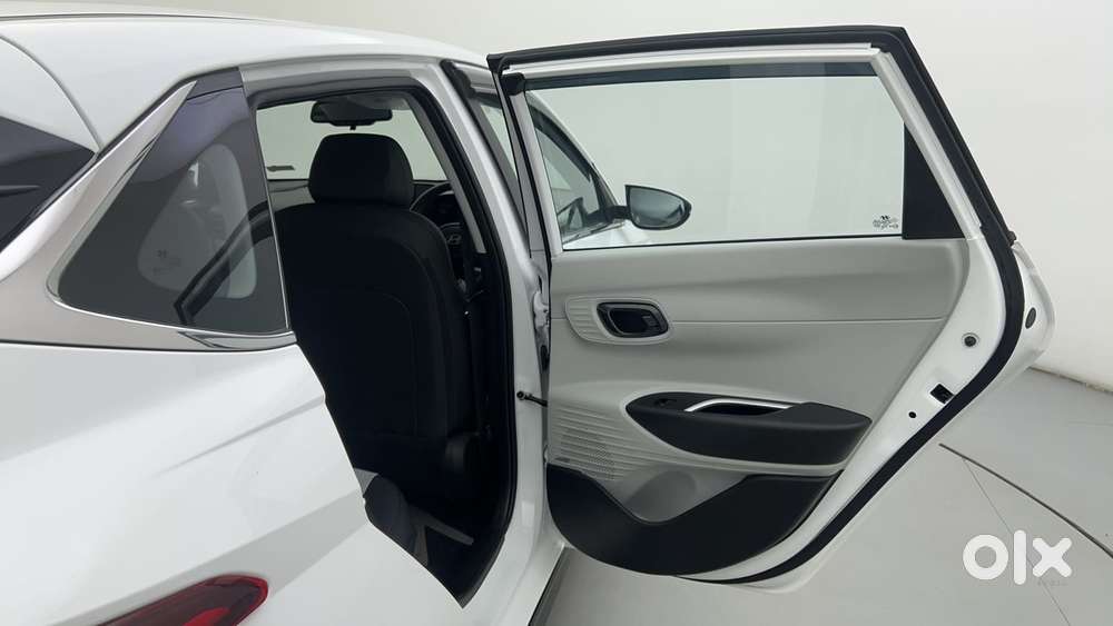 Hyundai New I20 1.2 Asta (o) Ivt, 2024, Petrol