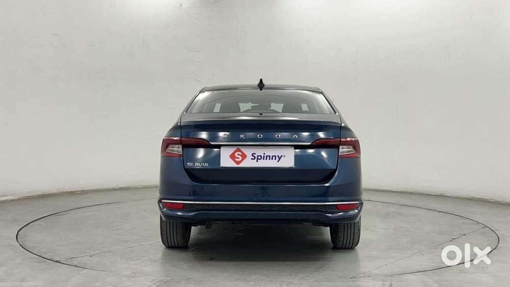 Skoda Slavia Style 1.0l Tsi Mt, 2024, Petrol