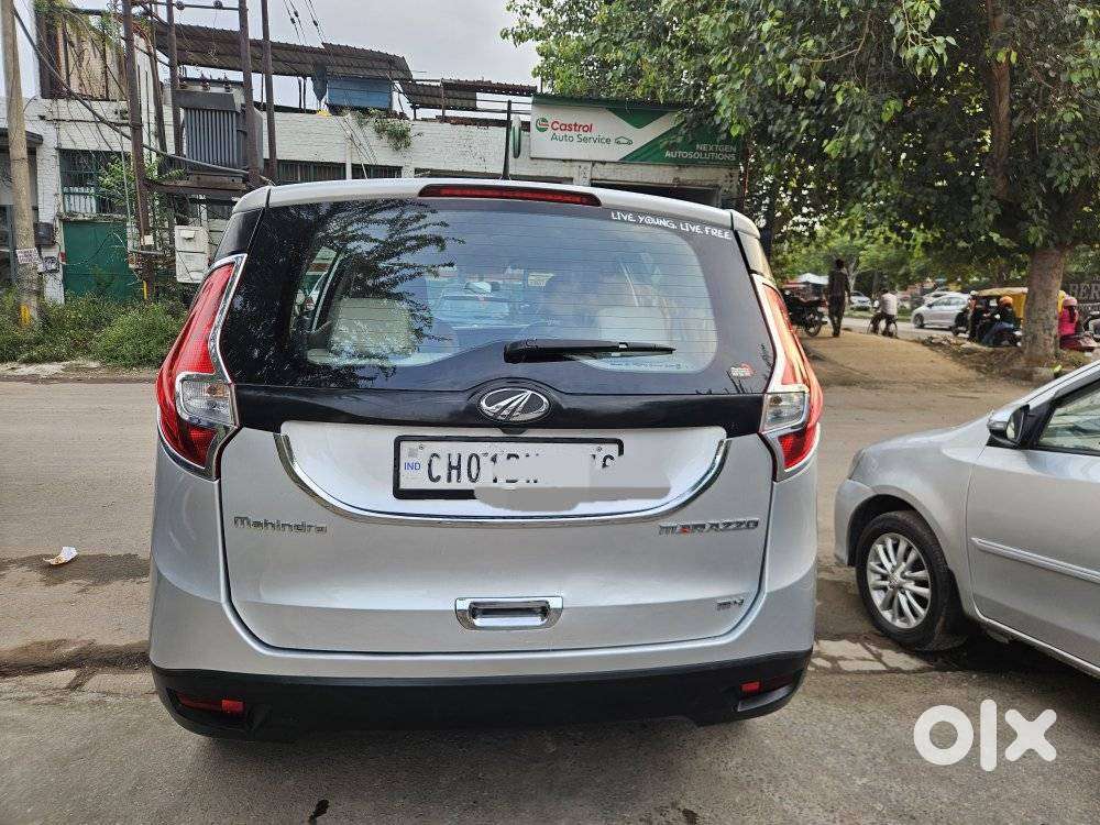 Mahindra Marazzo M4, 2019, Diesel