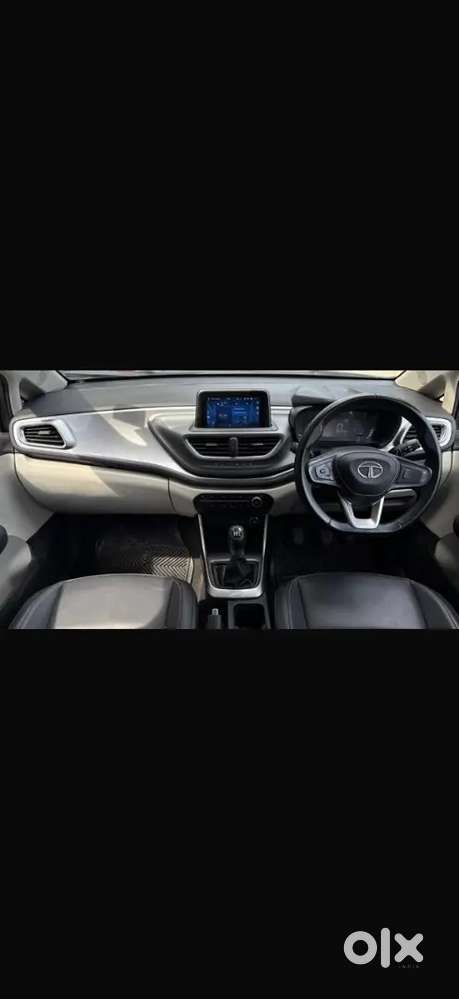 2023 Tata Altroz Xz+ Os Sunroof Icng Top Model Manual