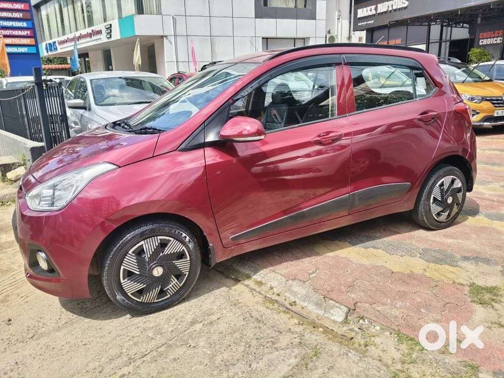Hyundai Grand I10 Sportz, 2016, Petrol