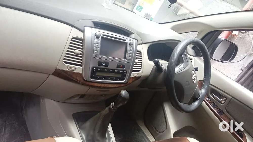 2012 Toyota Innova 2.5 V Diesel  2nd Owner  Well Maintained  Insura