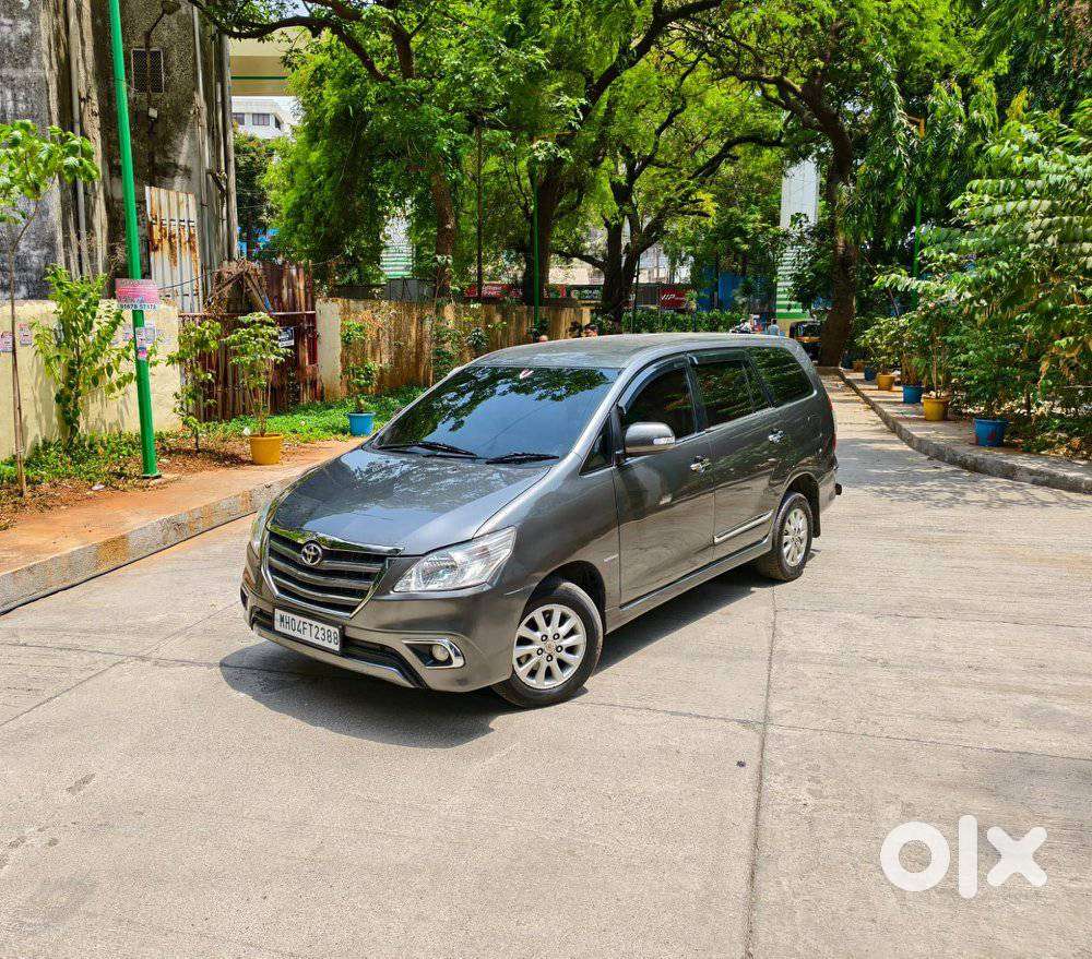 Toyota Innova 2.5 Vx 8 Seater Bs Iv, 2014, Diesel