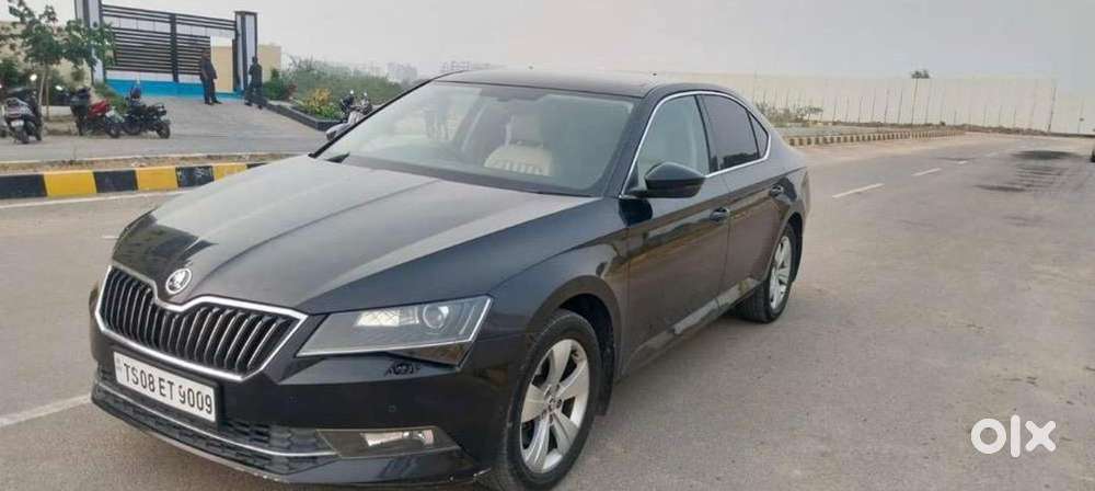 Skoda Superb 2016 Petrol Well Maintained