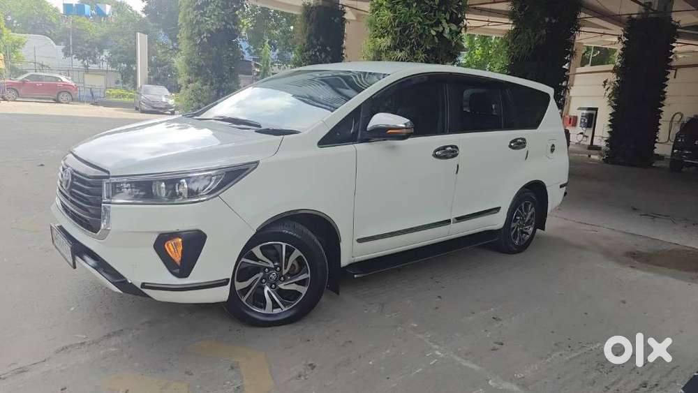 Toyota Innova Crysta [2020-ongoing] 2.4 Vx 8 Str, 2022, Diesel
