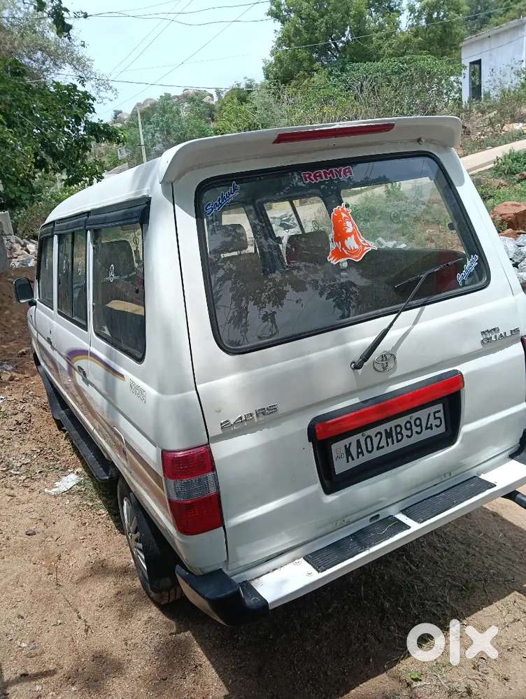 Toyota Qualis 2000
