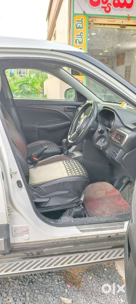Maruti Suzuki Brezza 1.5 Vxi At Smart Hybrid, 2023, Petrol