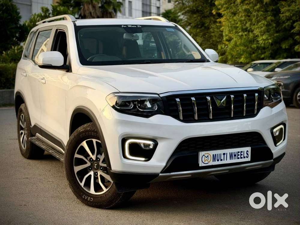 Mahindra Scorpio N Z8 Petrol At 7 Str, 2025, Petrol