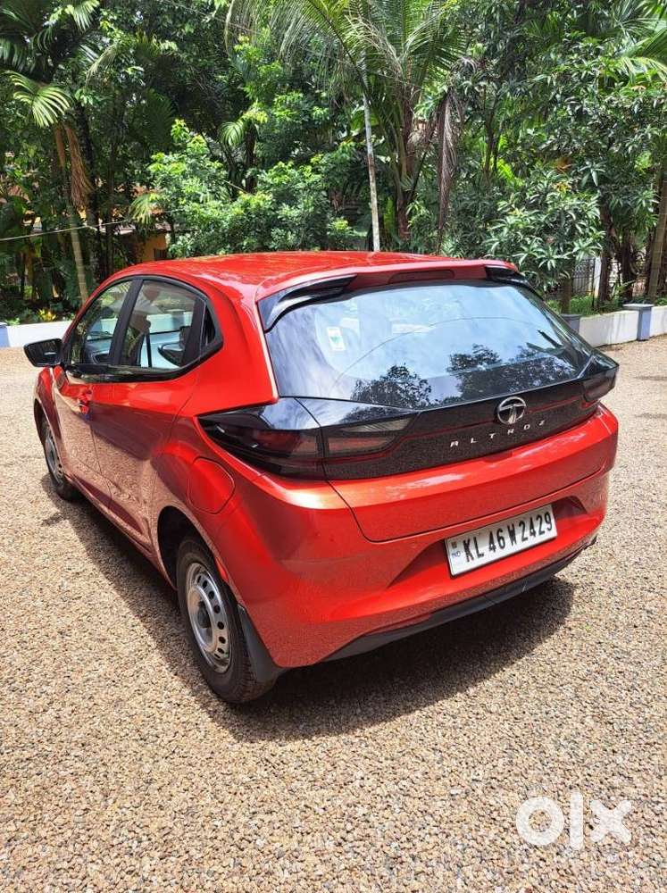 Tata Altroz 1.2 Xe, 2021, Petrol