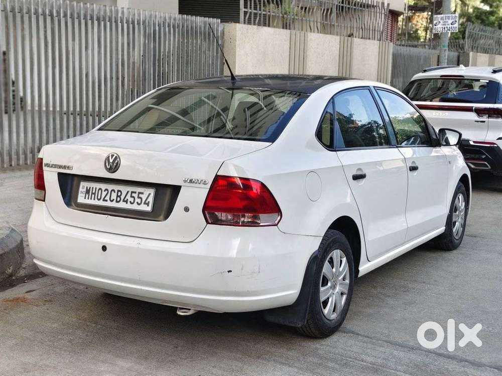 Volkswagen Vento 2010-2013 Petrol Trendline, 2011
