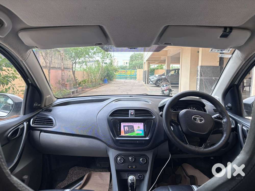 Tata Tigor Xe, 2017, Petrol
