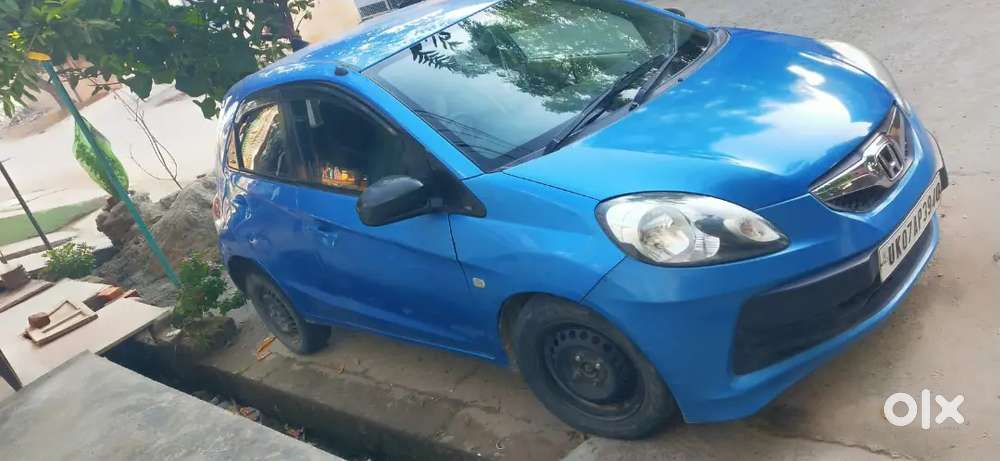 Honda Brio Mt 2012