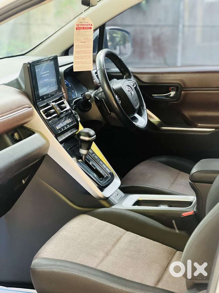 Toyota Innova Hycross 2.0 Vx Hybrid 7 Str, 2023, Petrol
