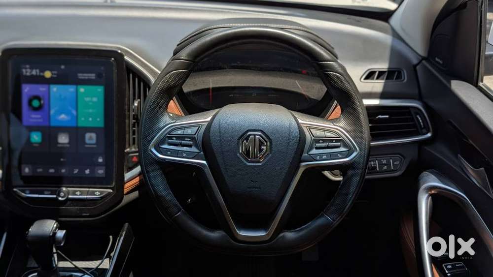 Mg Hector Plus Sharp Pro 1.5 Turbo Petrol Cvt 6 Str, 2022, Petrol