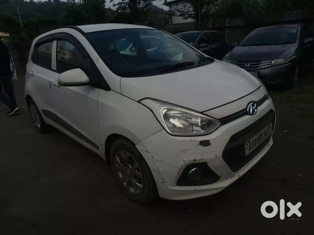 Hyundai Grand I10 Prime 2015 White Colour Petrol 90000 Km Driven