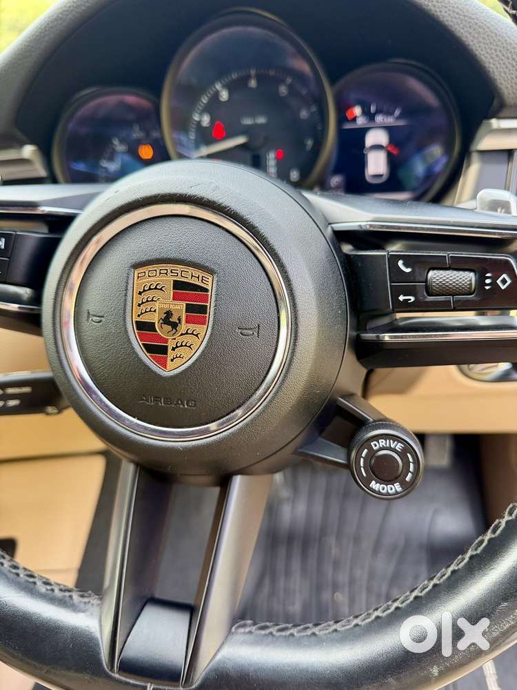 Porsche Macan 2.0 Petrol, 2022, Petrol