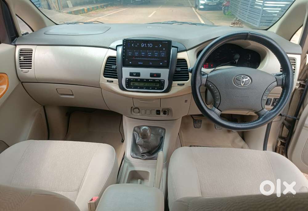 Toyota Innova 2004-2011 2.5 V Diesel 7-seater, 2009, Diesel