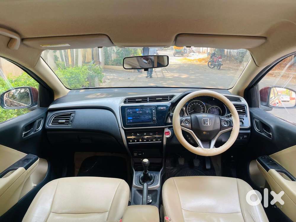 Honda City I-vtec V, 2018, Petrol