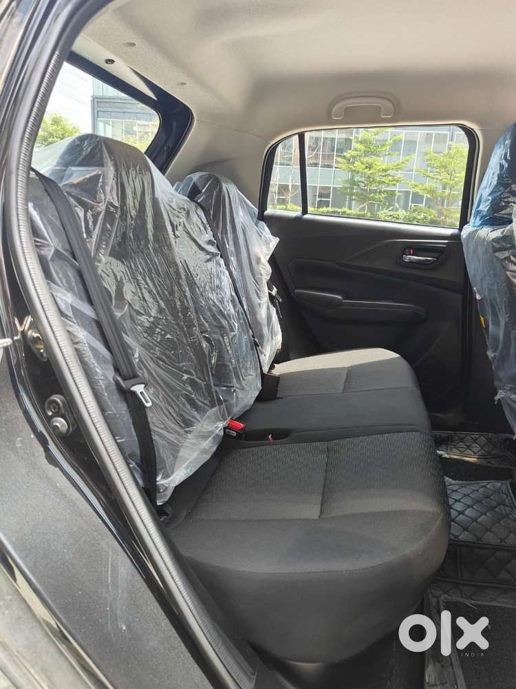 Maruti Suzuki Swift 1.2 Vxi (o), 2025, Petrol