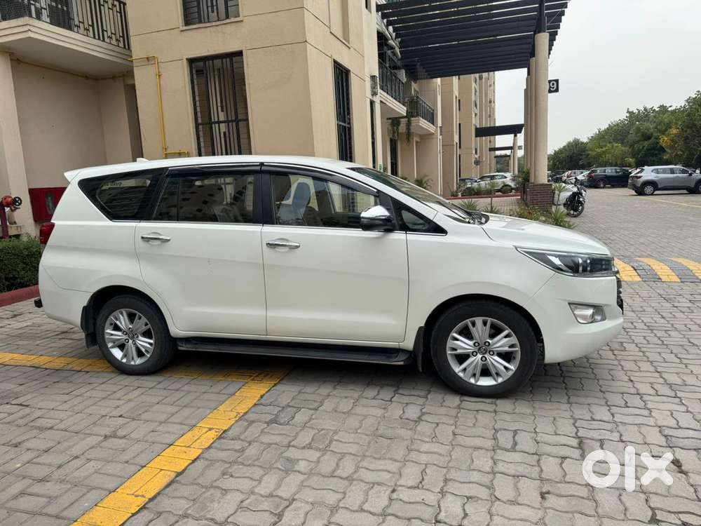 Toyota Innova Crysta 2.8z Automatic, 2018, Diesel