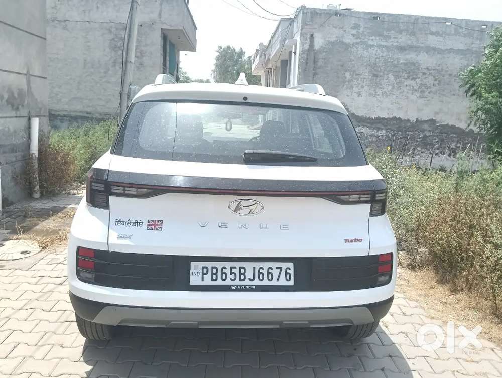 Hyundai Venue 2024 Petrol Good Condition