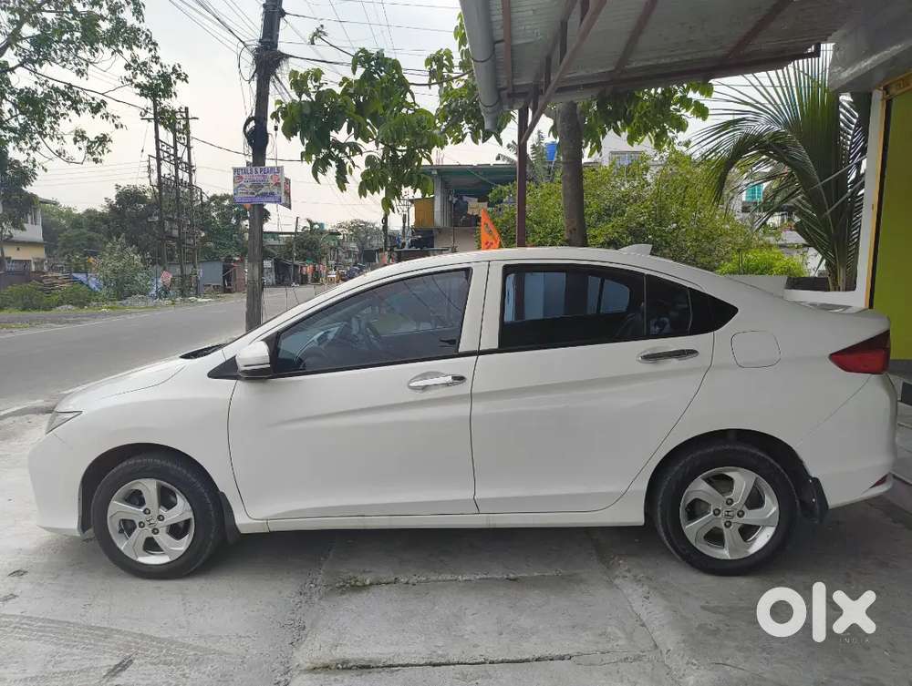 Honda City 1.5 V-mt I-vtec 2016 Tax Paid Upto 2031 For Sale.