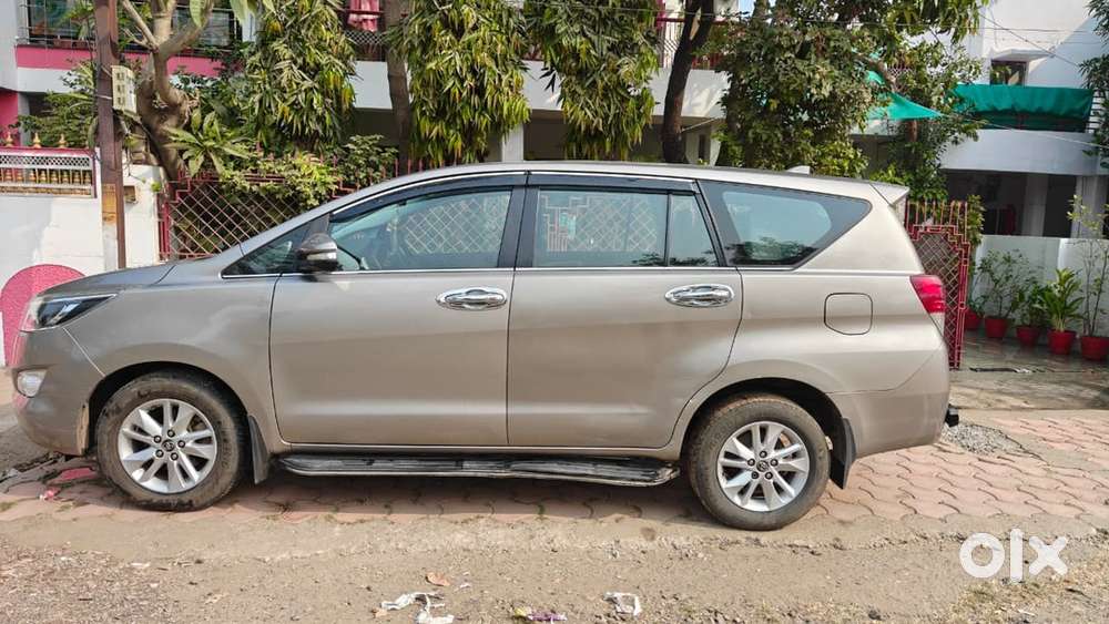 Toyota Innova Crysta 2017 Diesel Well Maintained