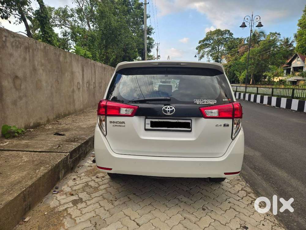 2024 Aug Innova Crysta Gx Plus 8 Str  18.5k Km