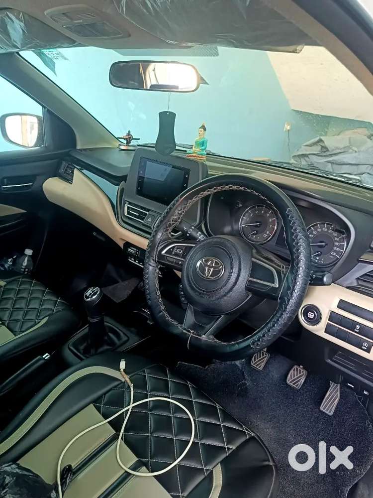 Toyota Glanza Hybrid 2024