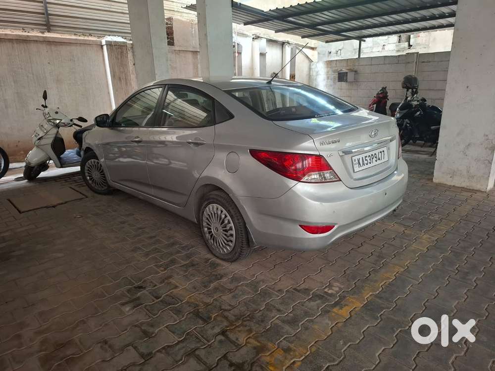 Hyundai Verna Petrol 2011