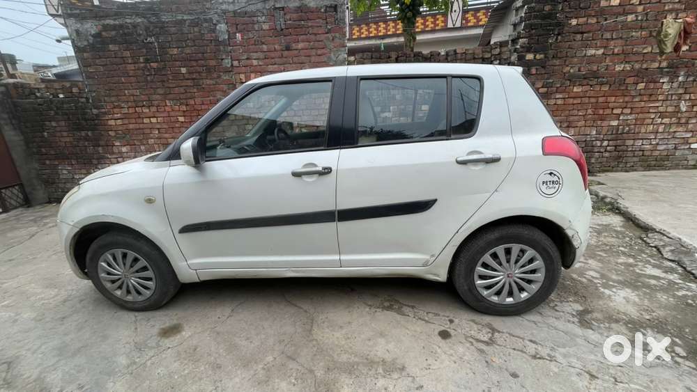 Maruti Suzuki Swift Petrol Manual 2010