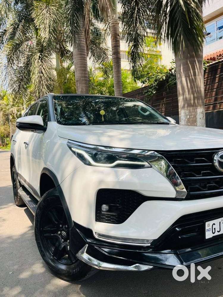 Toyota Fortuner Leader Edition (at), 2024, Diesel