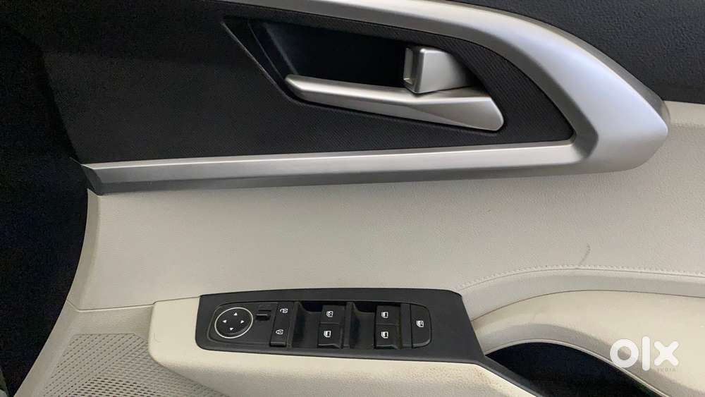 Kia Carens 1.4 Prestige 7 Str, 2022, Petrol